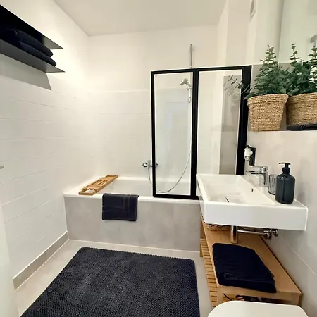 Lejlighed Altbautraum Nah Ddorf-Koeln 2 Zimmer 3 Gaeste Neu *