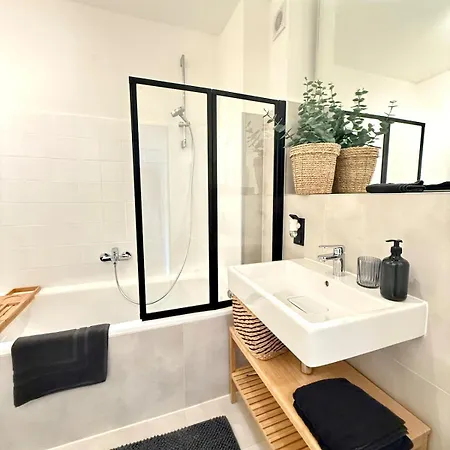 Lejlighed Altbautraum Nah Ddorf-Koeln 2 Zimmer 3 Gaeste Neu