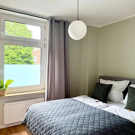 Altbautraum Nah Ddorf-Koeln 2 Zimmer 3 Gaeste Neu אאכן